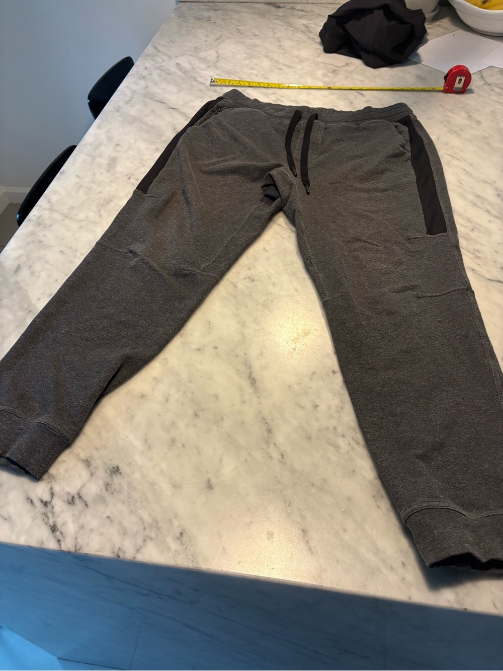 lululemon athletica Men's Charcoal Gray Drawstring Joggers with Black Trim